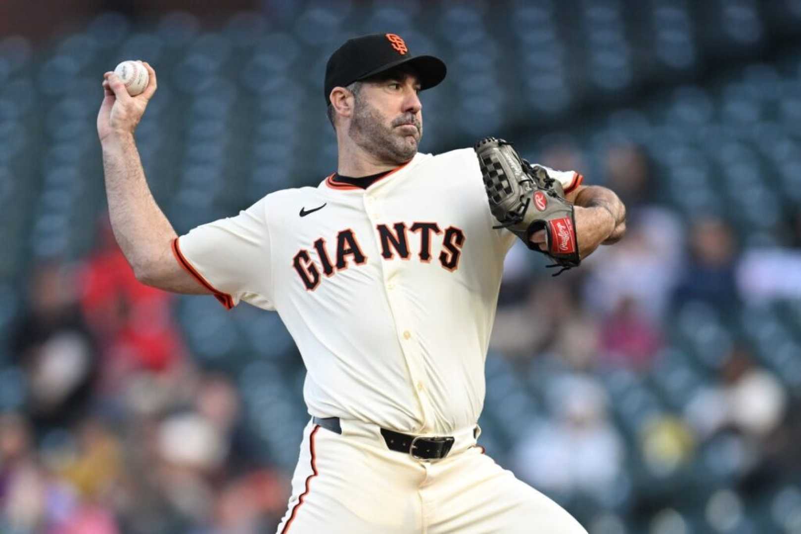 Justin Verlander Pitching At Wrigley Field