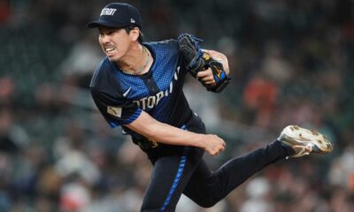 Kenta Maeda Pitching, Javier Baez Batting