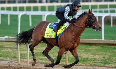 Kentucky Derby Horses Racing At Churchill Downs