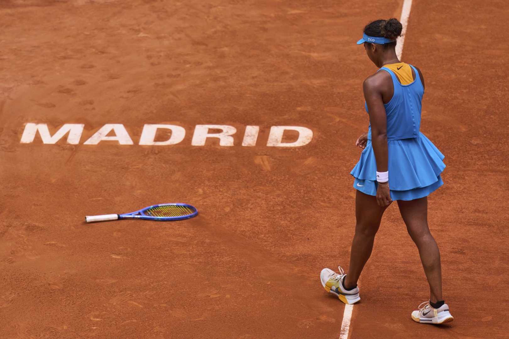 Naomi Osaka Tennis Match Clay Court