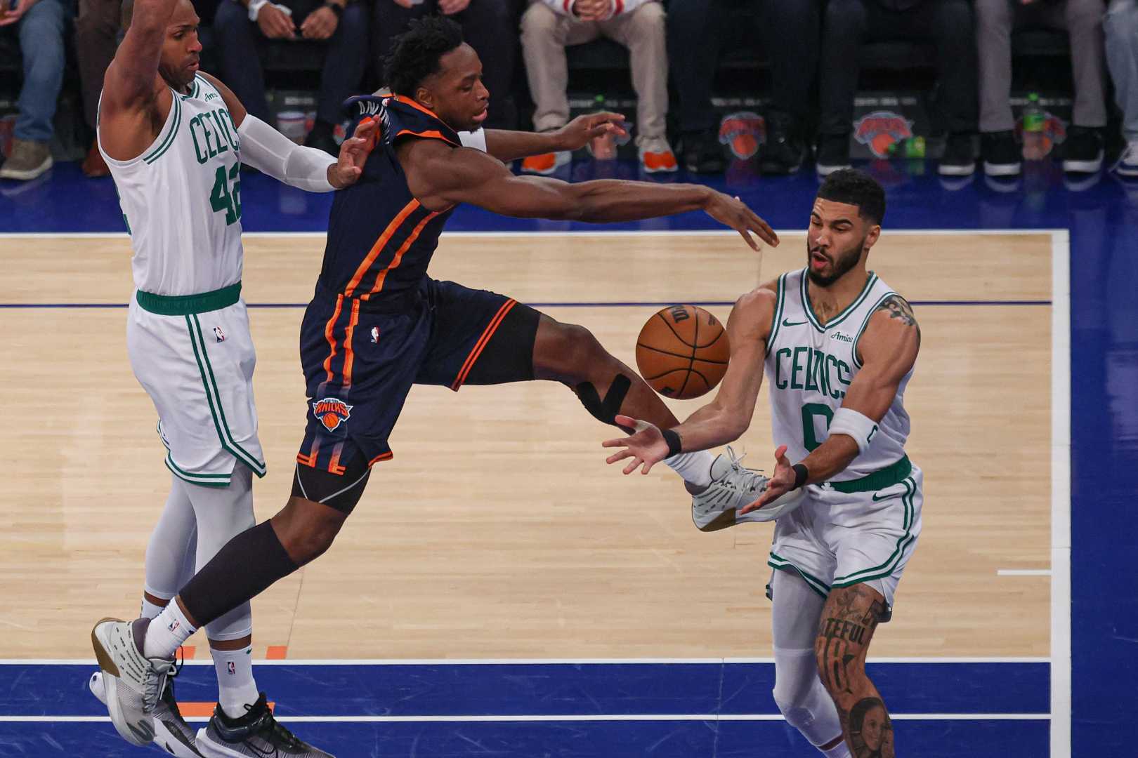 Og Anunoby Knicks Injury Game 4