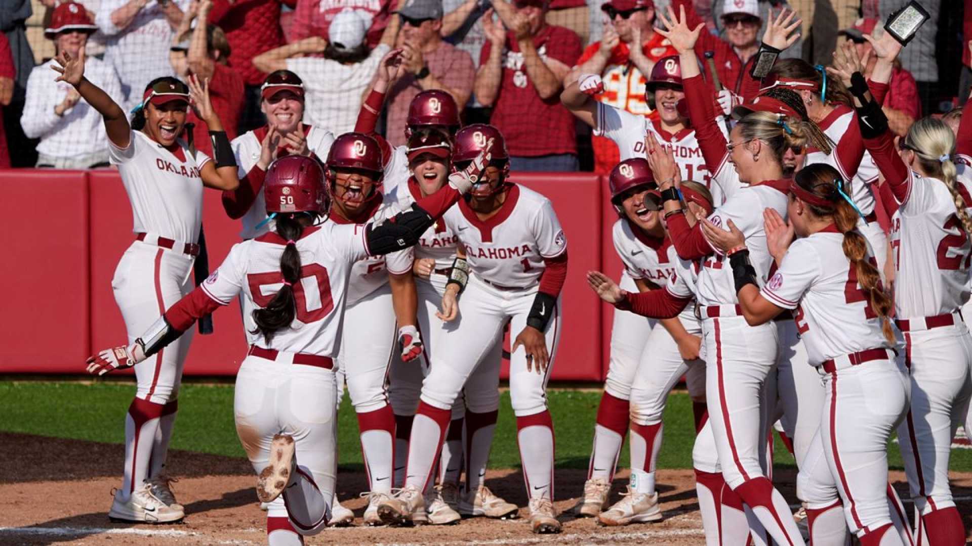 Oklahoma Sooners Softball Team Red River Showdown