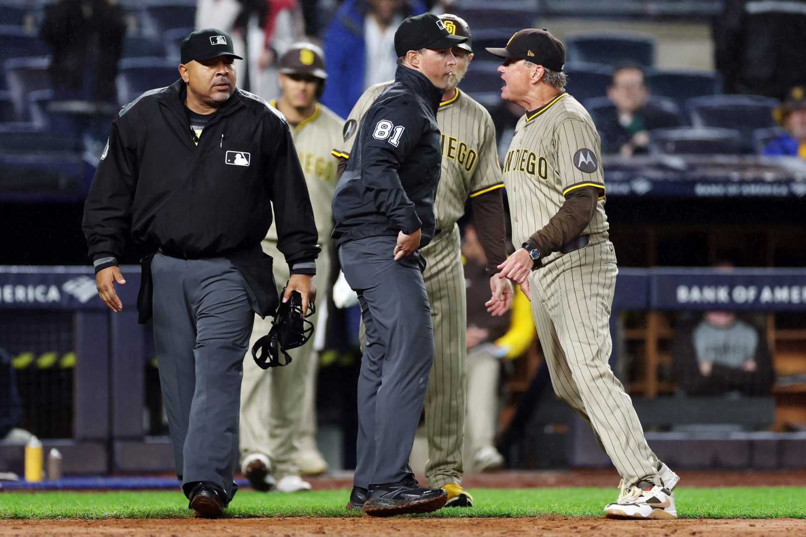 Padres Yankees Baseball Game Weather Delay