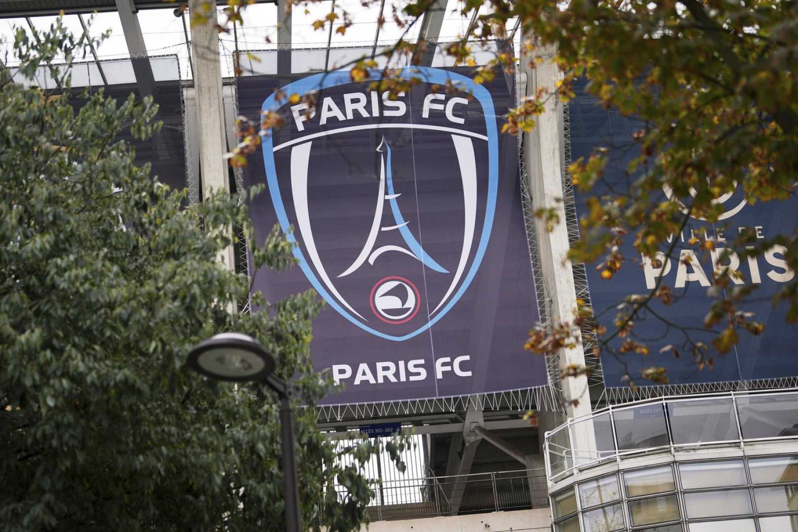 Paris Fc Soccer Match Grand Rex Concert Hall