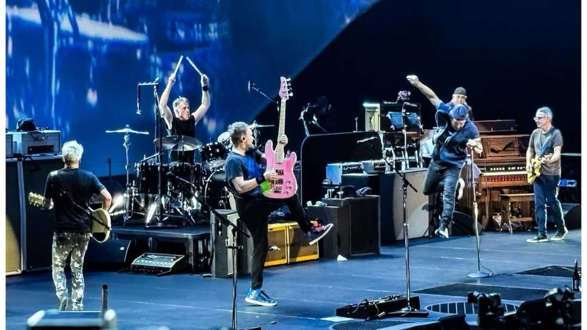Pearl Jam Concert In Atlanta 2025