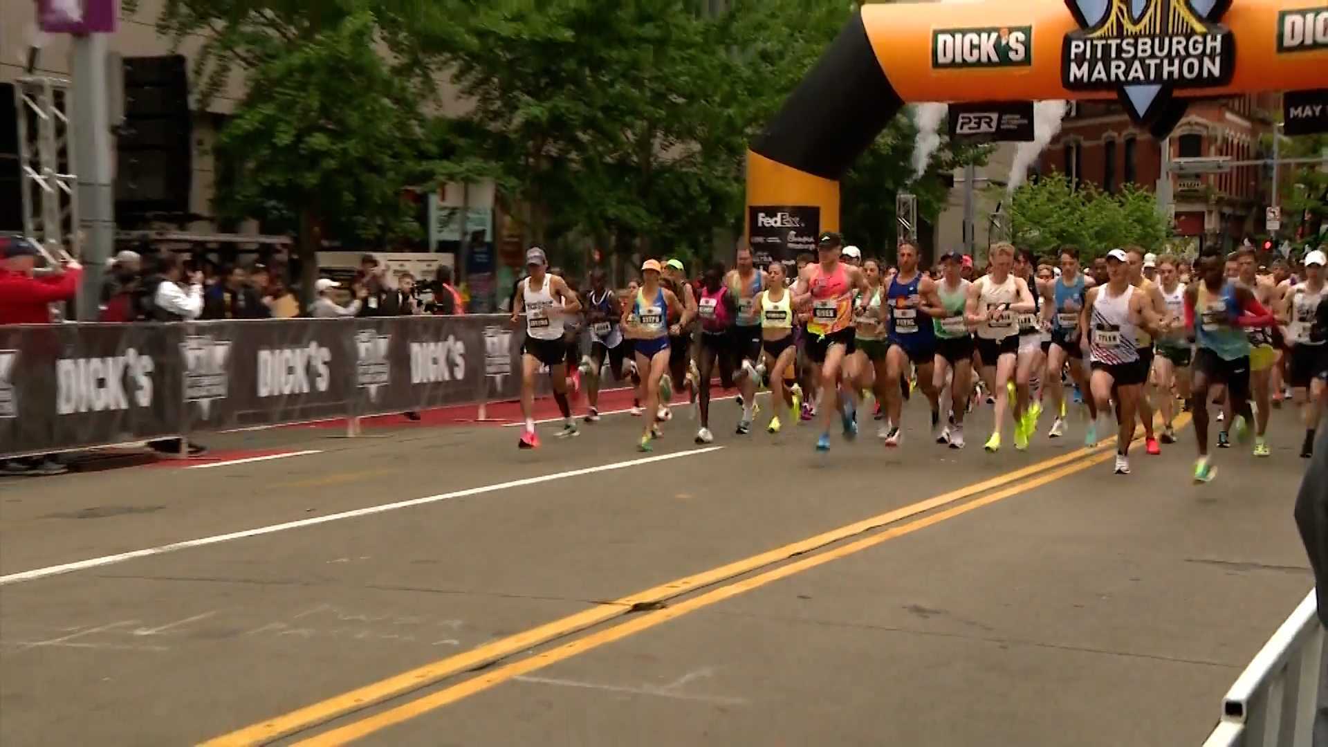 Pittsburgh Marathon Runners Finishing The Race
