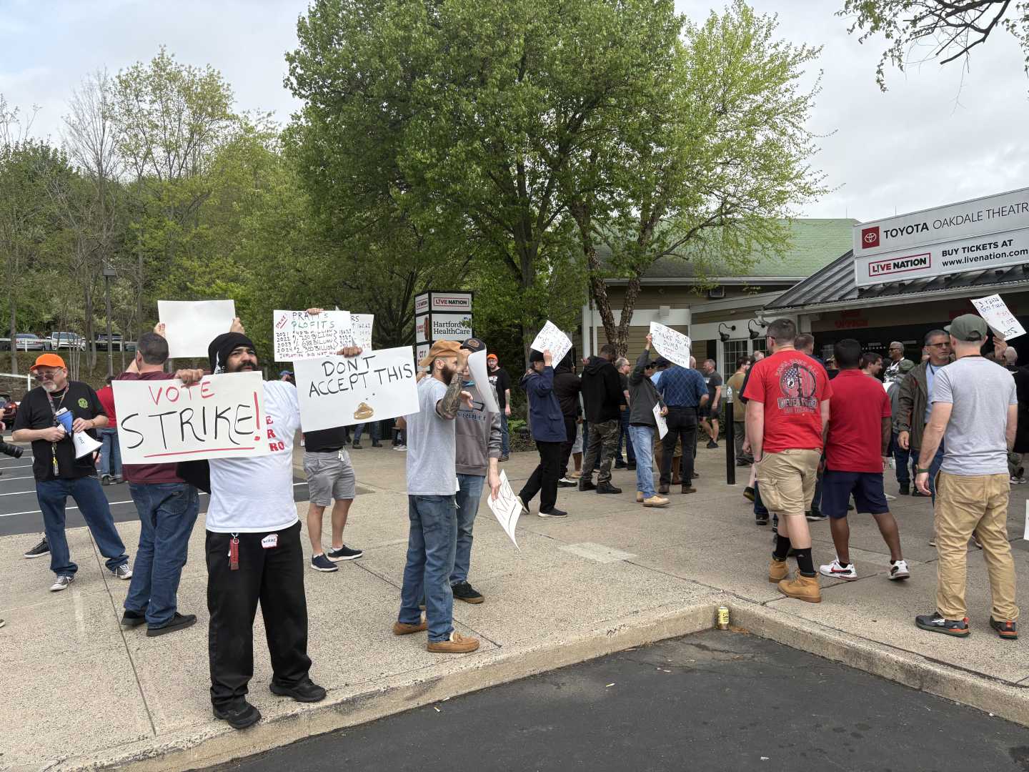 Pratt & Whitney Workers Strike Voting