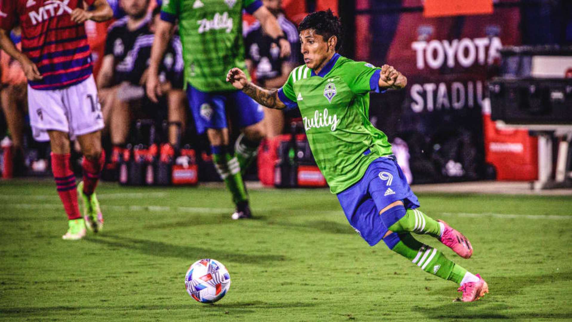 Raul Ruidiaz Soccer Match