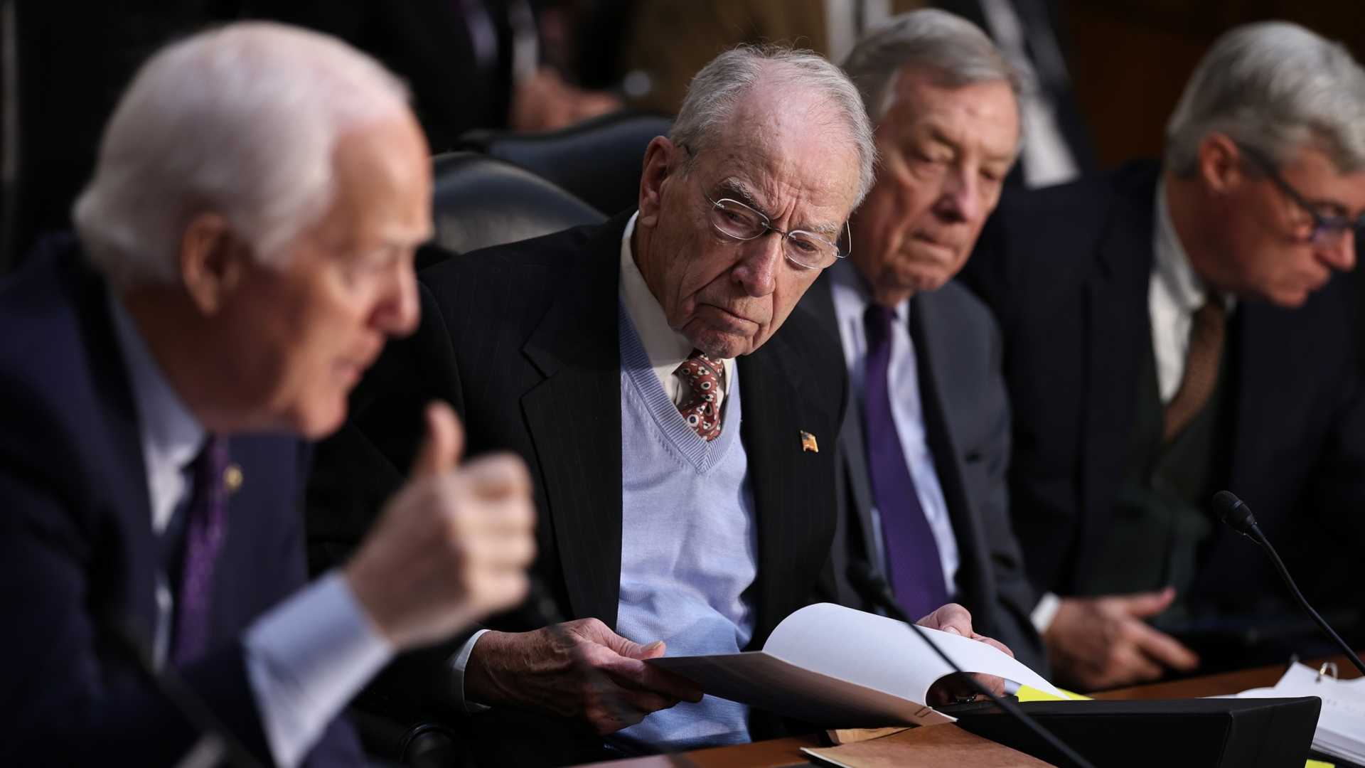 Republican Party Officials Discussing Tariffs