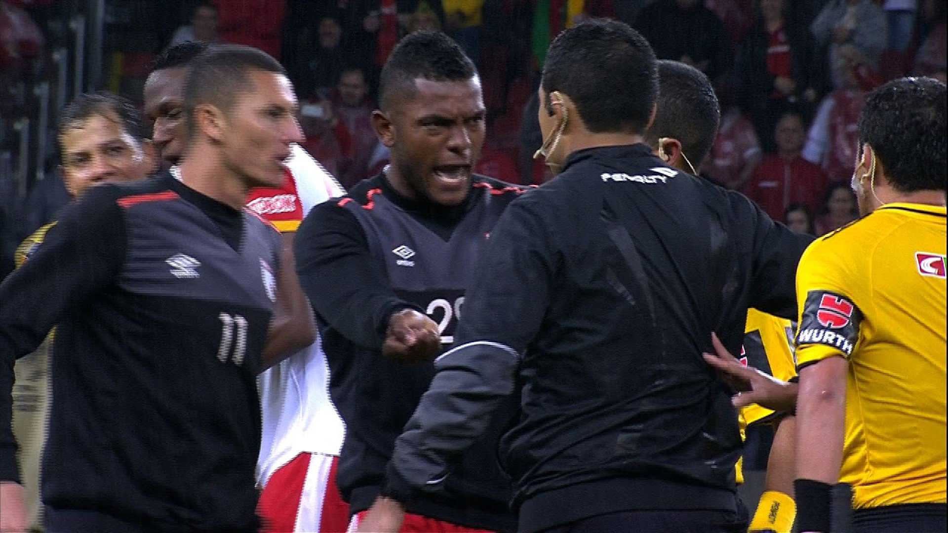 Santa Fe Players Fight After Match