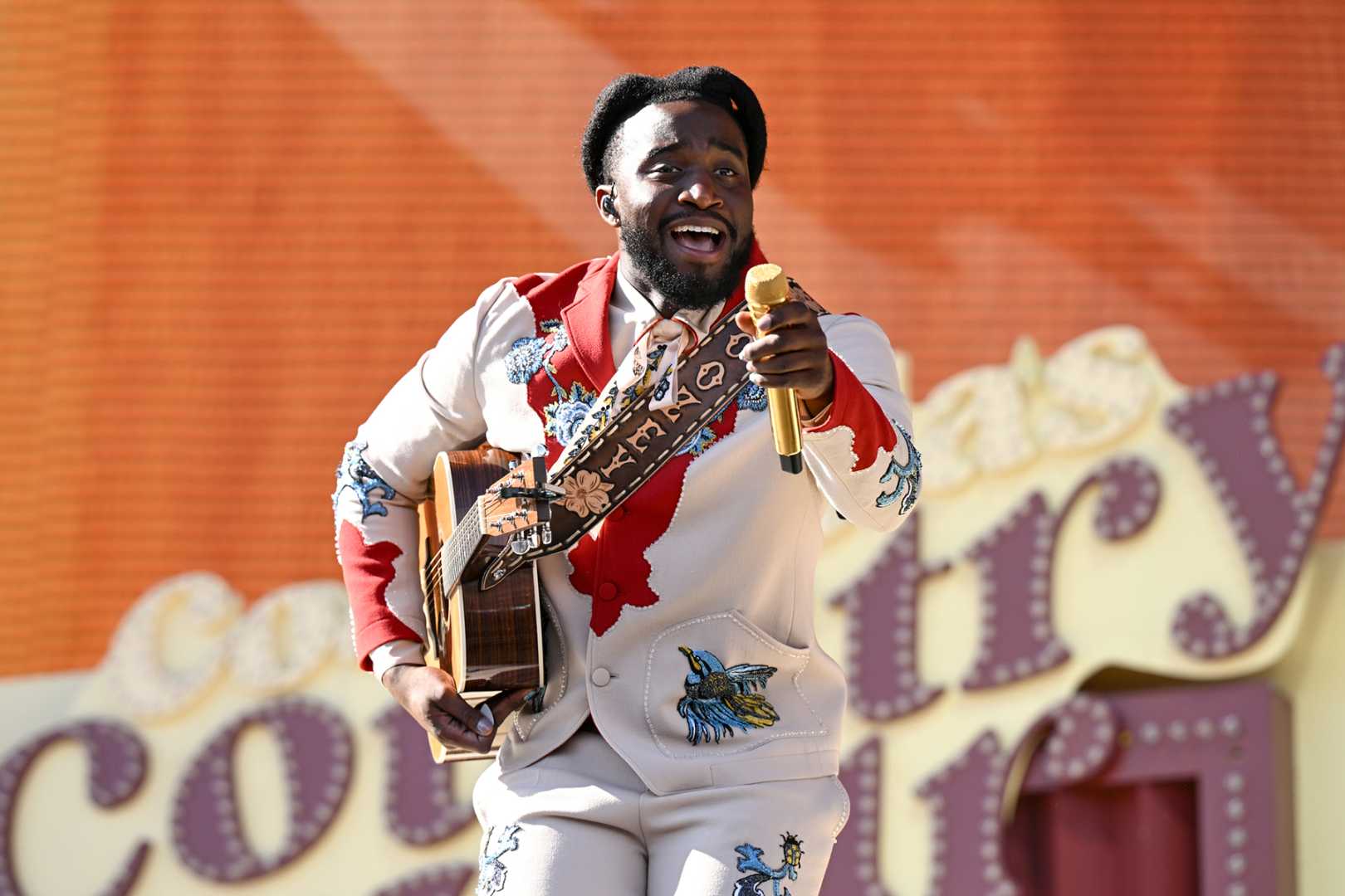 Shaboozey Performing At Coachella 2025