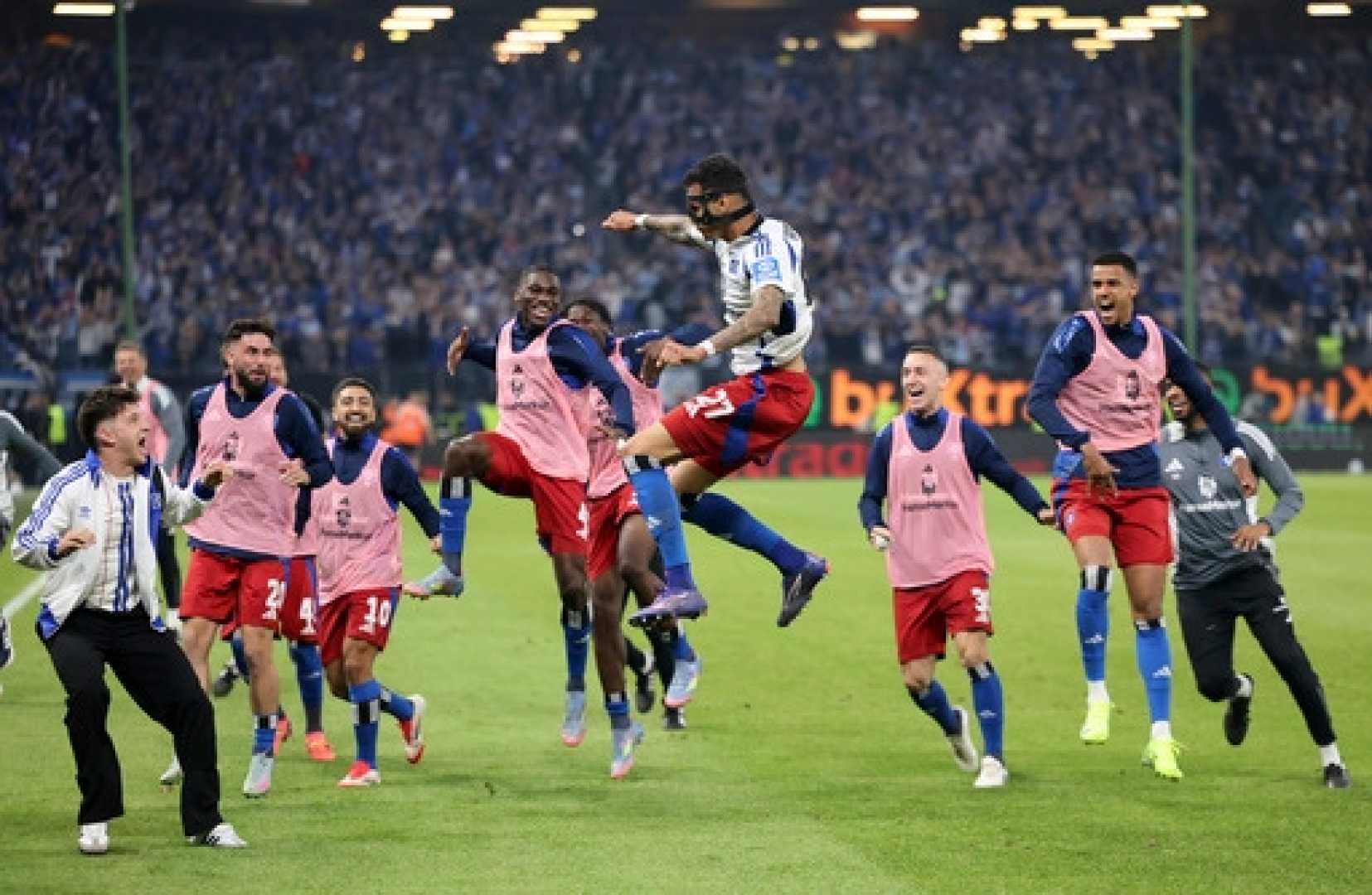 Sv Hamburg Football Match Celebration