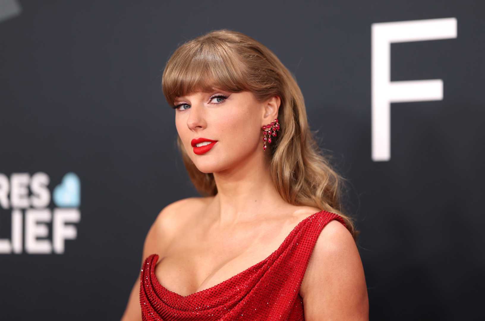 Taylor Swift Legal Battle 2025
