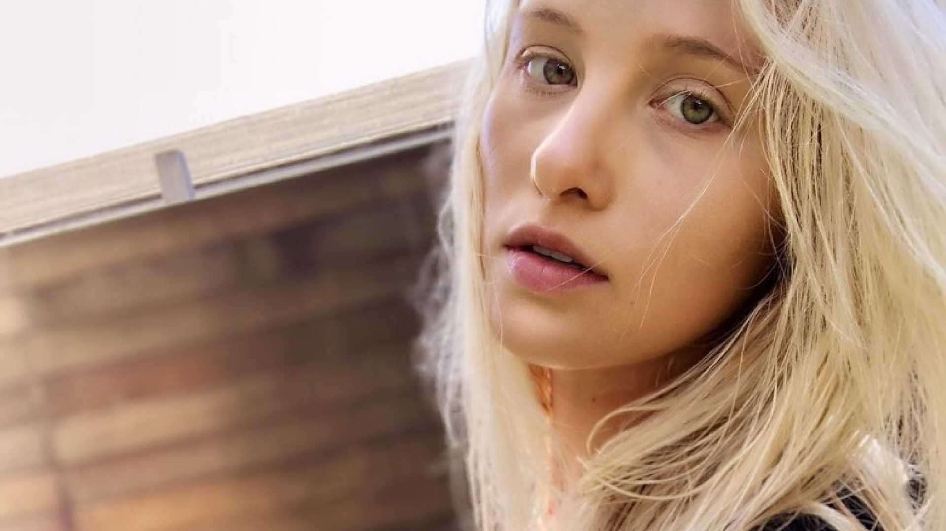 Tomi Lahren Without Makeup Selfie