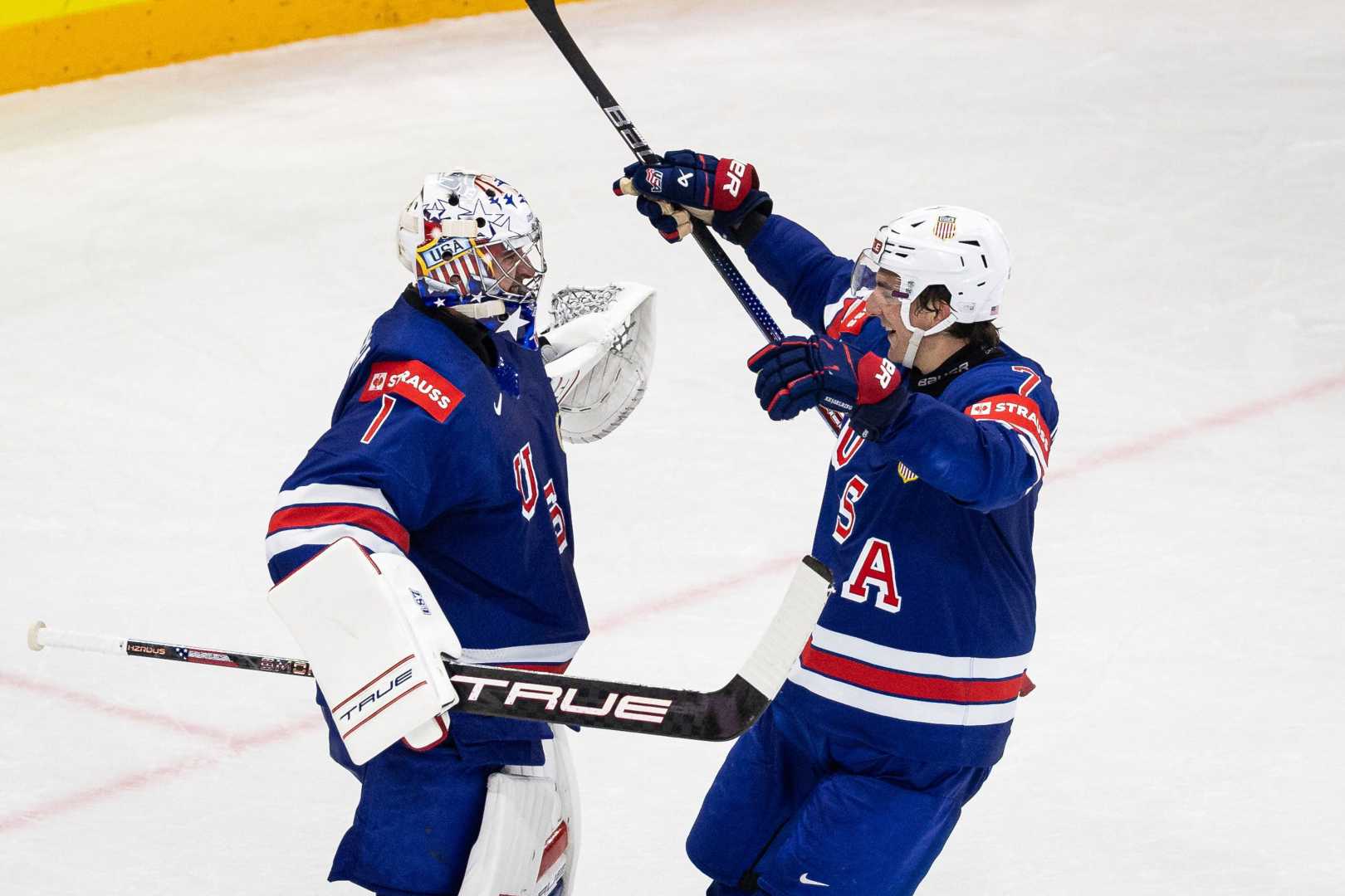 Usa Sweden Ice Hockey Match