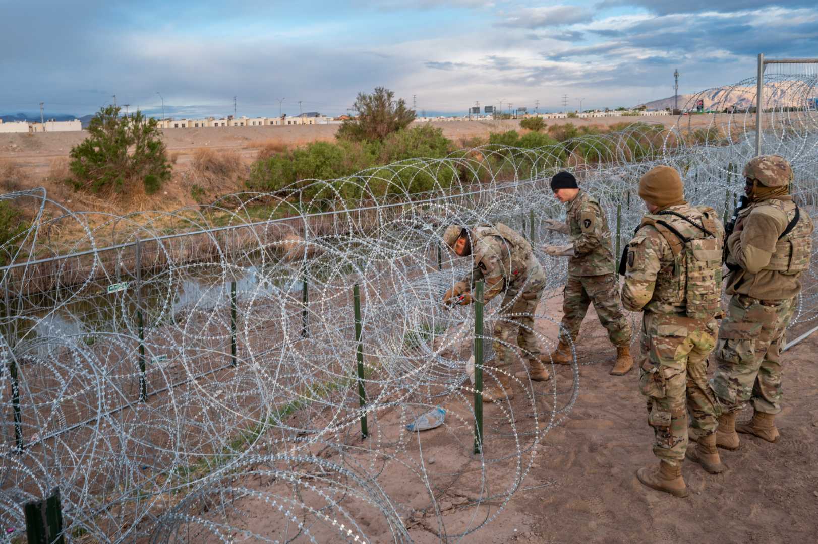 U.s. Mexico Border Military Installation