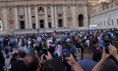 Vatican City Conclave Voting Crowd