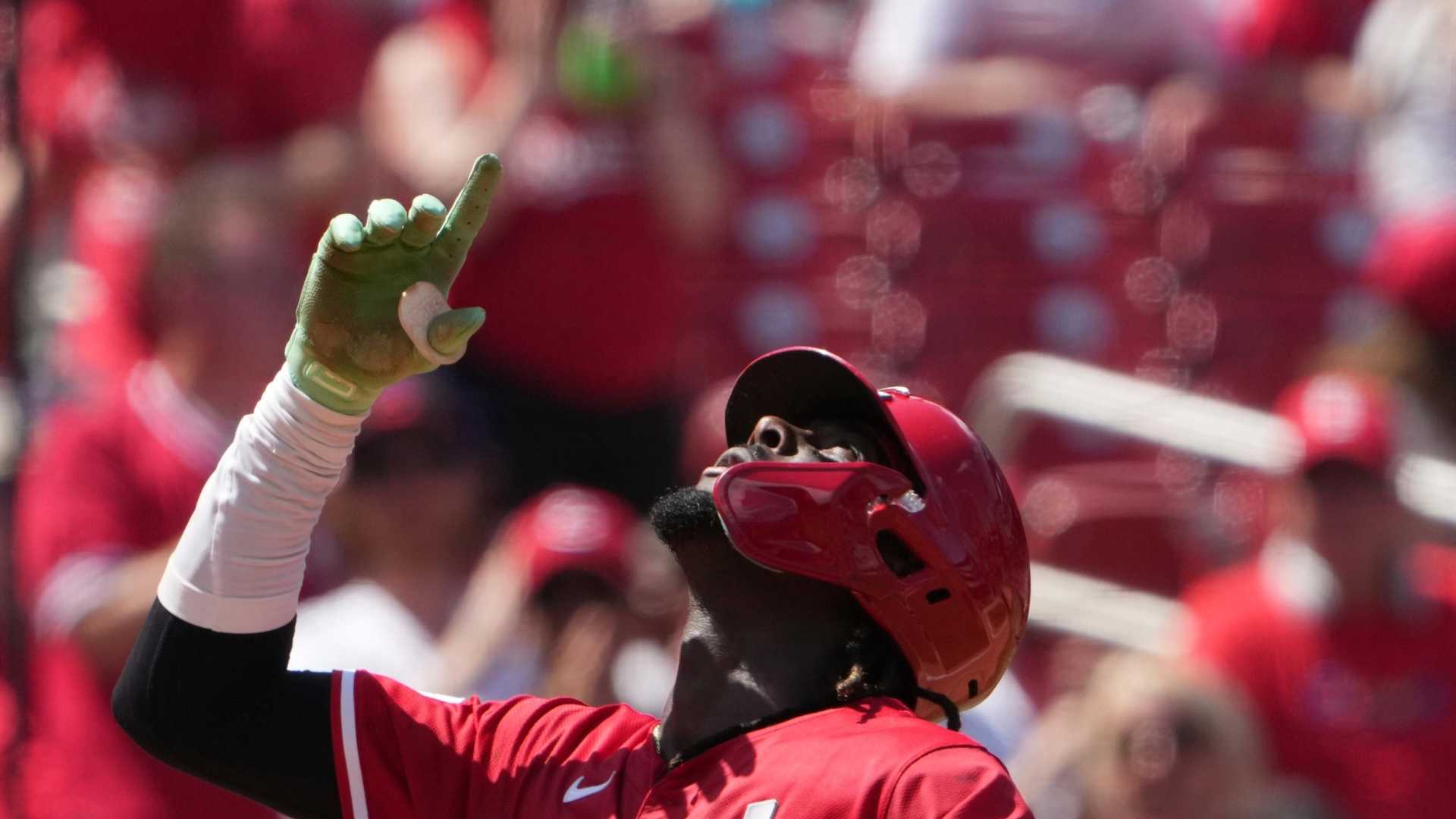 Cincinnati Reds Elly De La Cruz Heat Warning