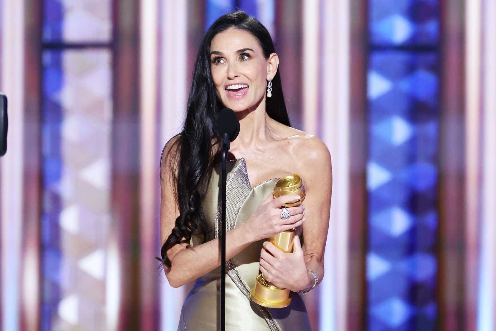 Demi Moore Golden Globe Performance