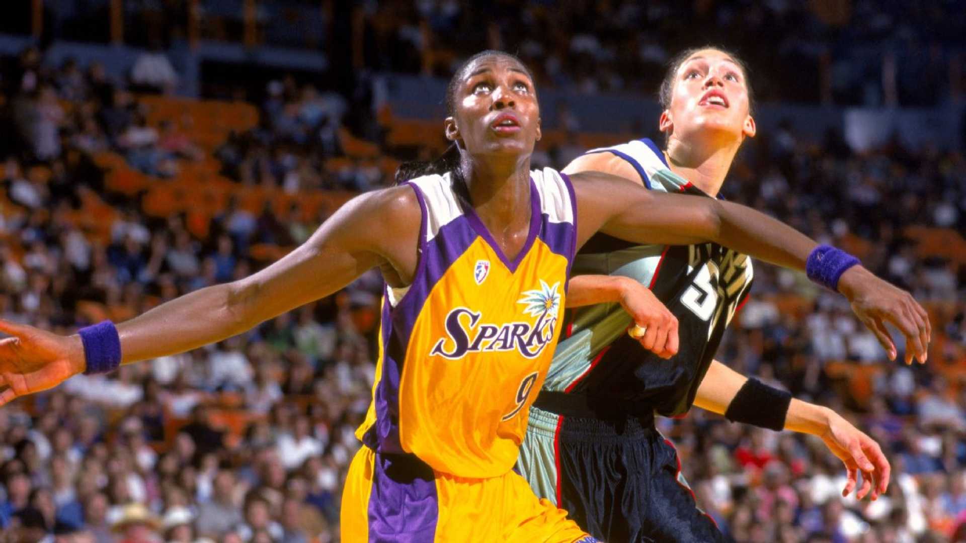 Hall Wnba First Points Game