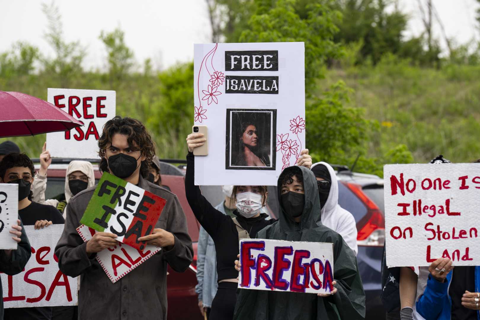 Isabel Lopez Protest Minneapolis Federal Investigation