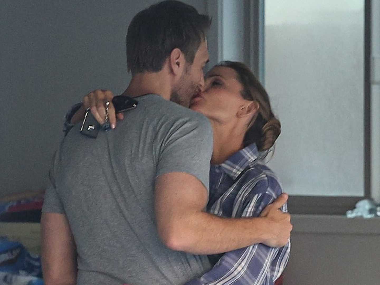 Jennifer Garner John Miller Kissing Moment