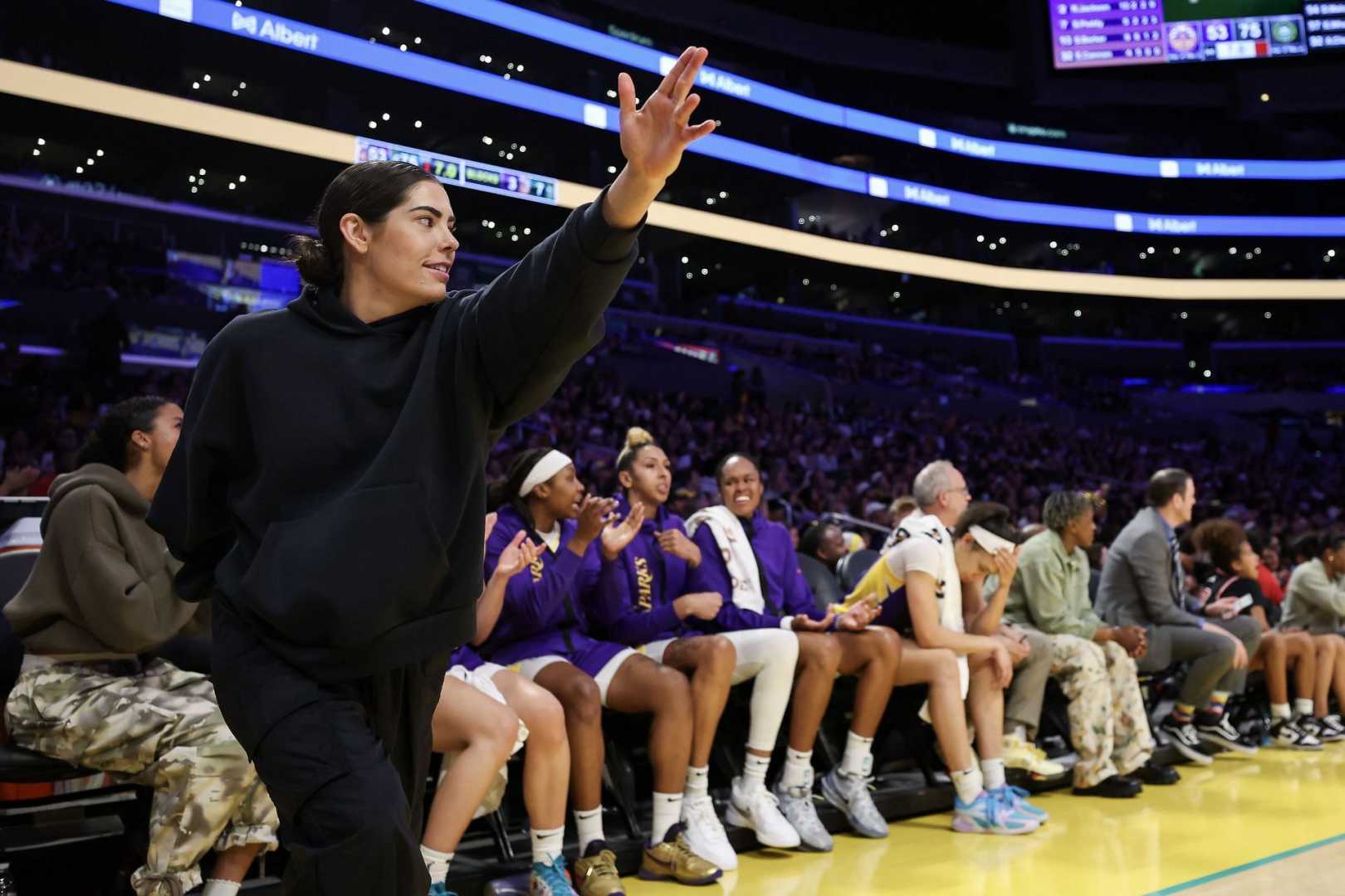 Kelsey Plum Wnba Autograph Fan Interaction