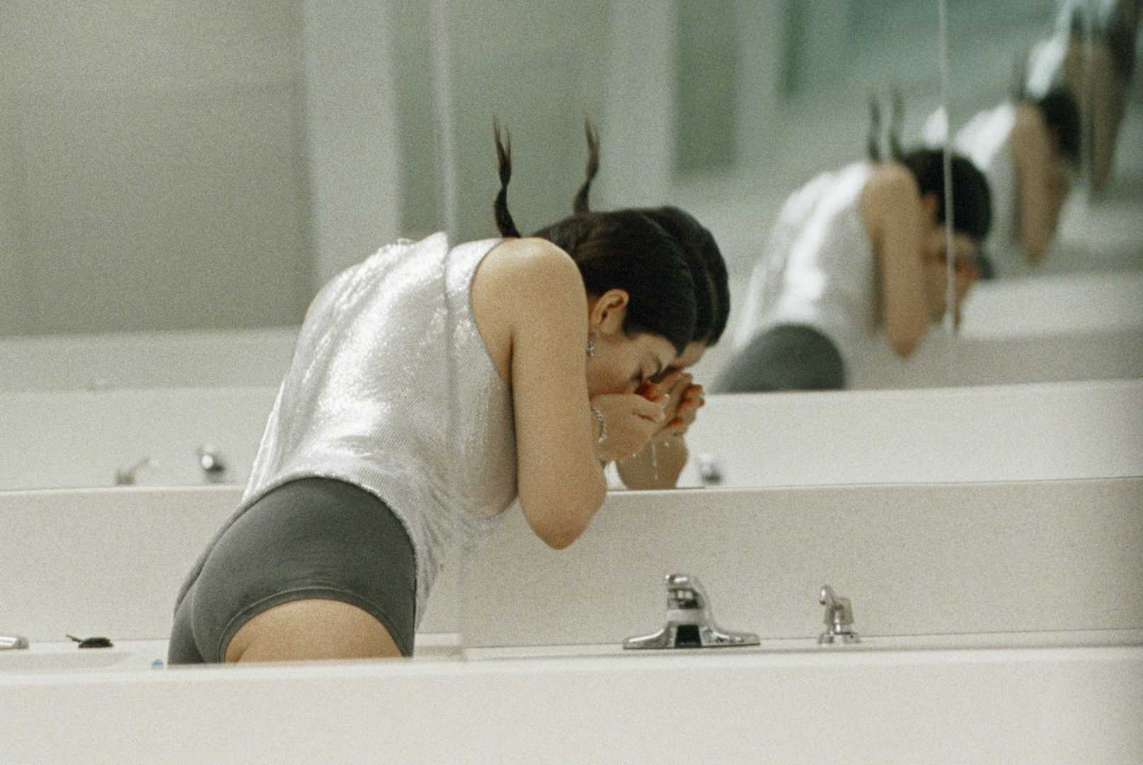 Lorde New Song Hammer Music Video