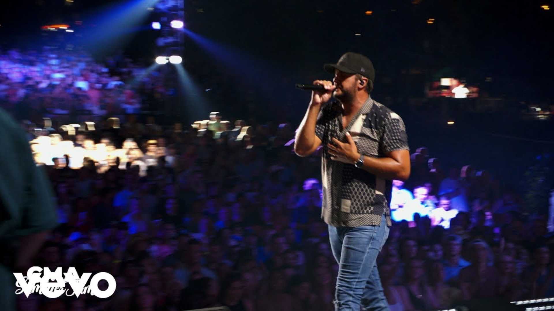 Luke Bryan Performing Live