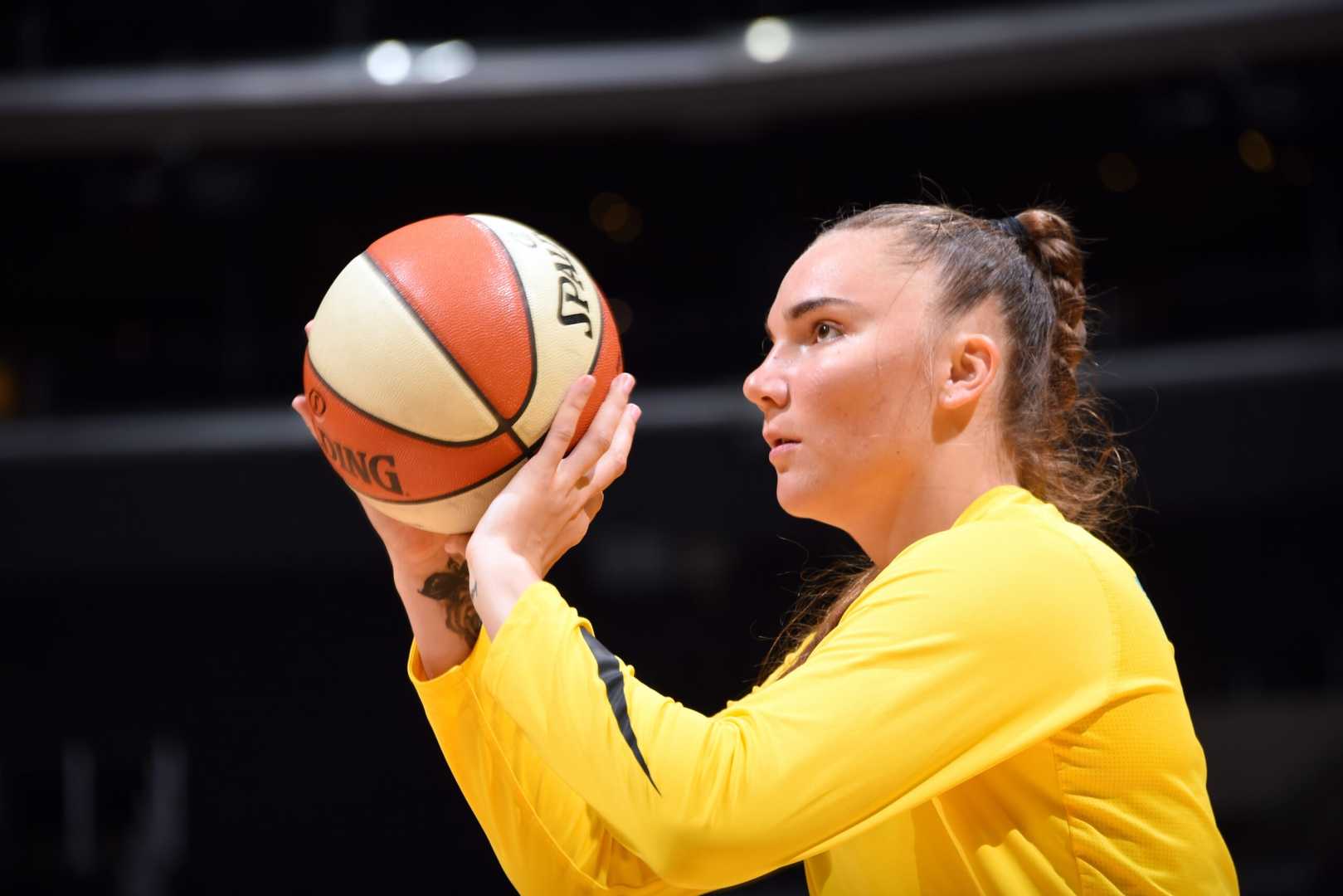 Maria Kliundikova Basketball Signing
