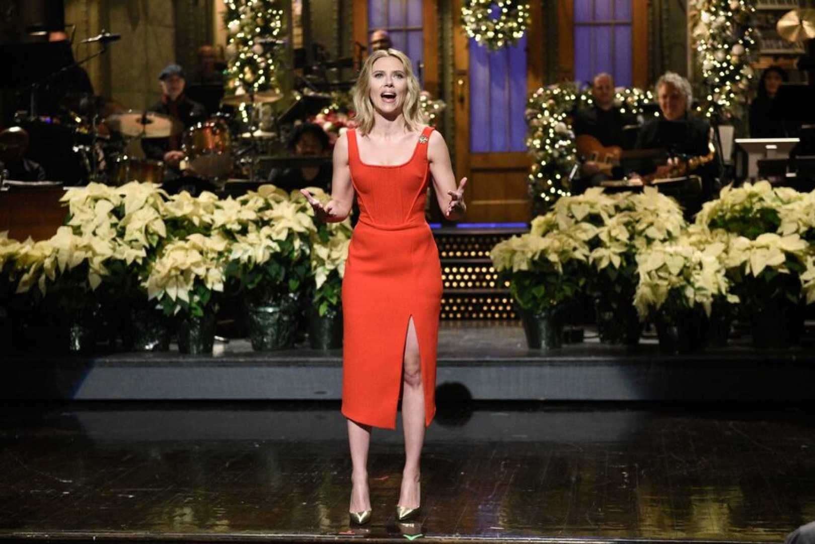 Scarlett Johansson Saturday Night Live Host