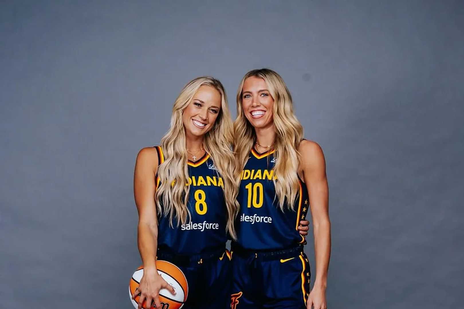 Sophie Cunningham And Lexie Hull Basketball Teammates