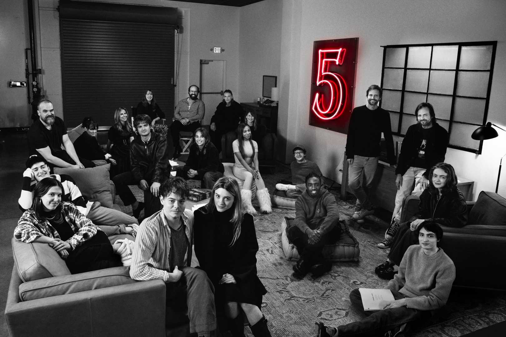 Stranger Things Cast And Season Finale