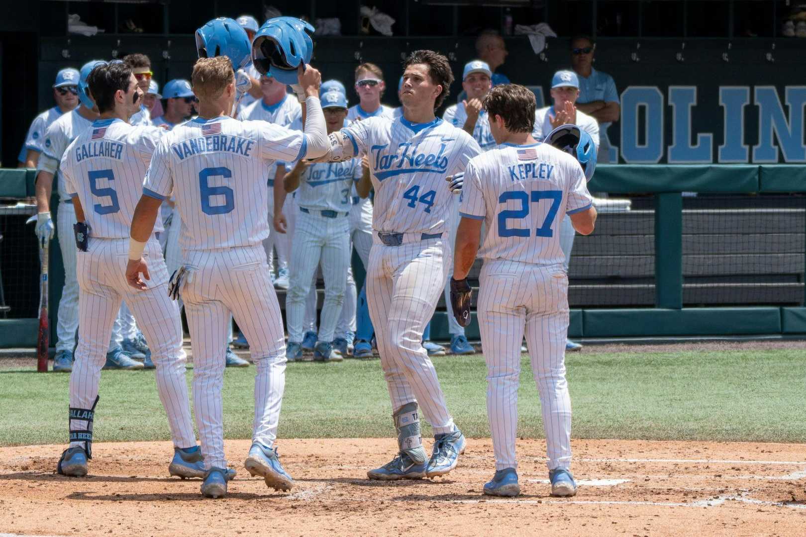 Unc Baseball 18 2 Arizona Ncaa Tournament