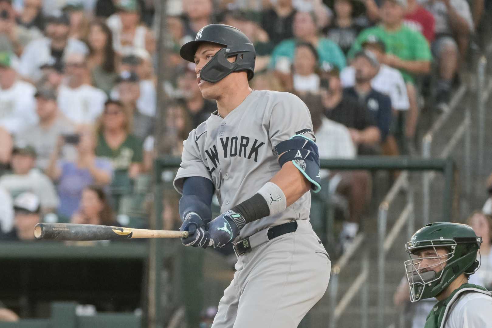 Yankees Outfield Performance Baseball