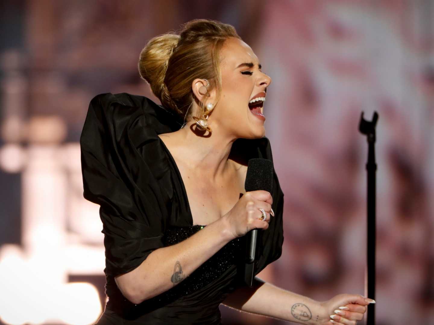 Adele Singing Emotional Songs
