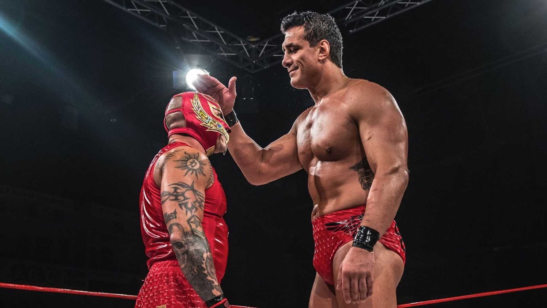 Alberto El Patron Wrestling Match