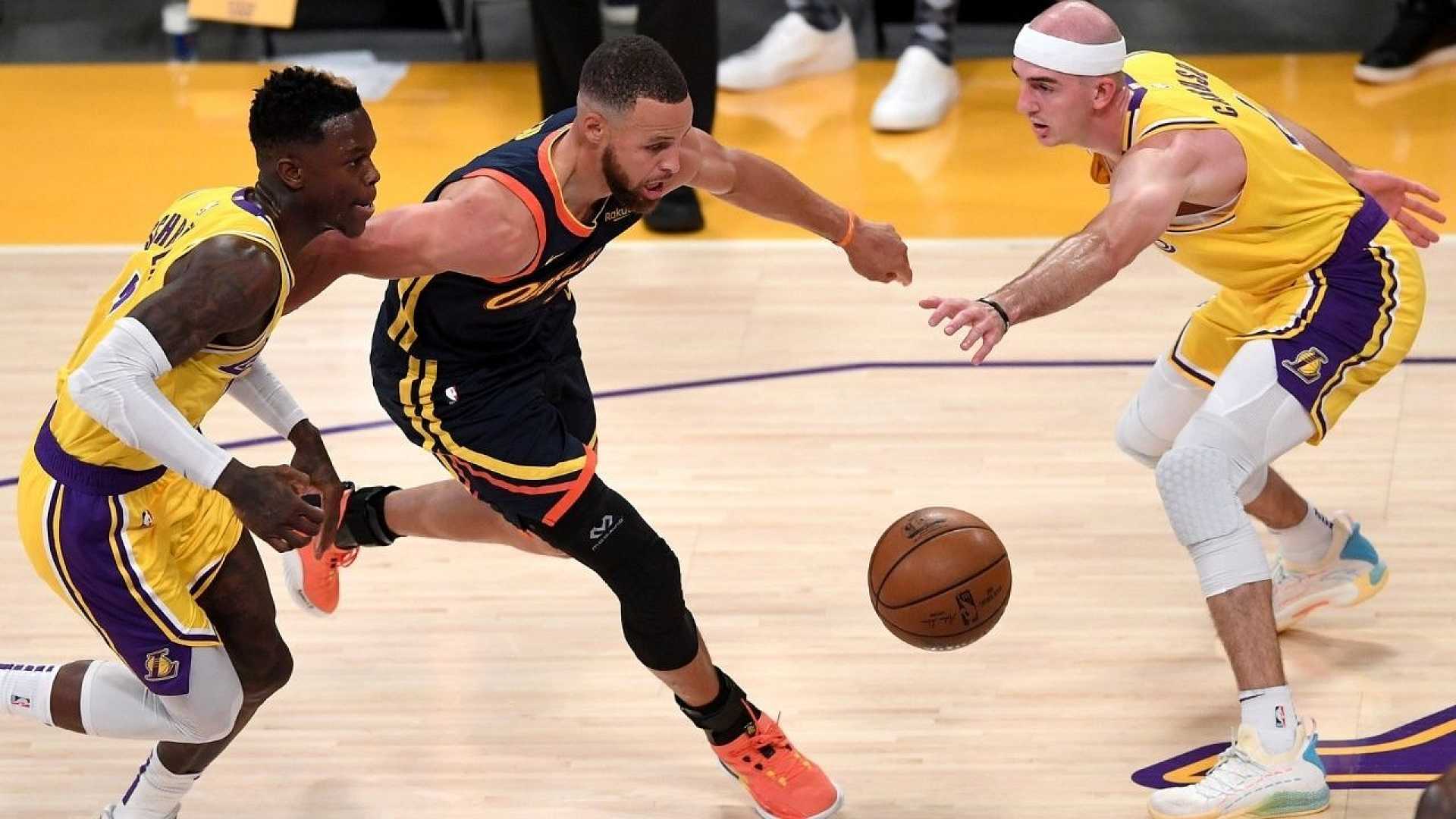 Alex Caruso Guarding Stephen Curry And Lebron James