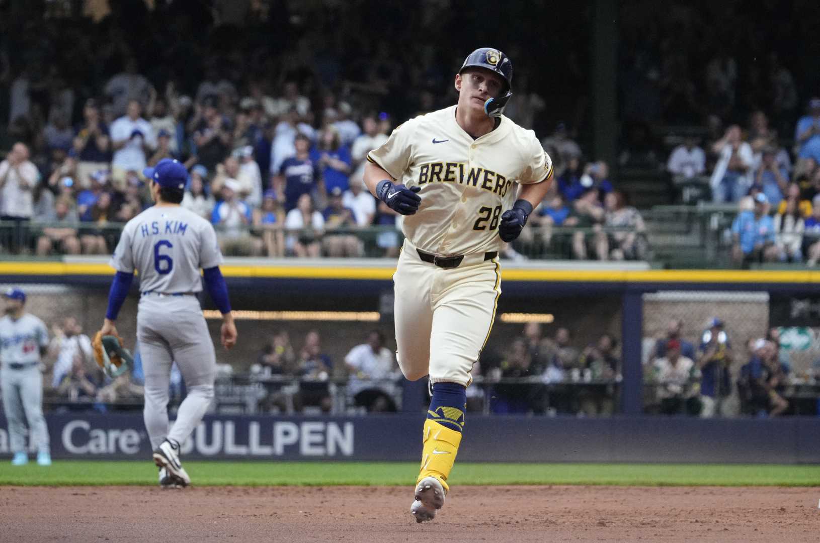 Andrew Vaughn Home Run Brewers Dodgers