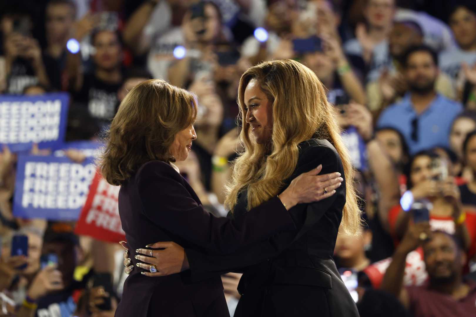 Beyoncé Kamala Harris Campaign Rally