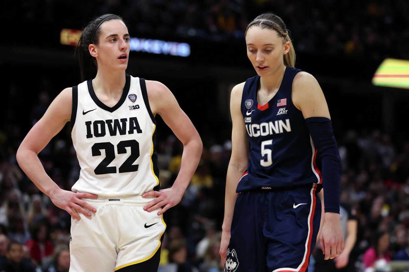 Bueckers Clark Wnba Matchup