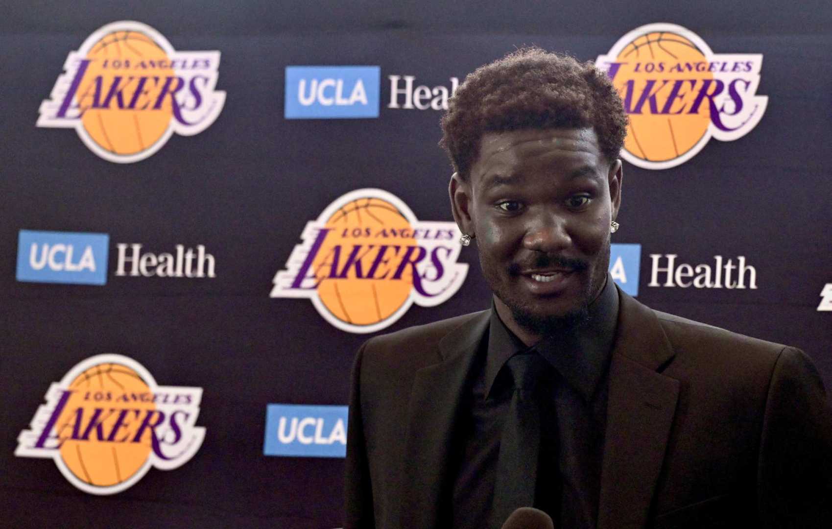 Deandre Ayton Lakers Press Conference 2025