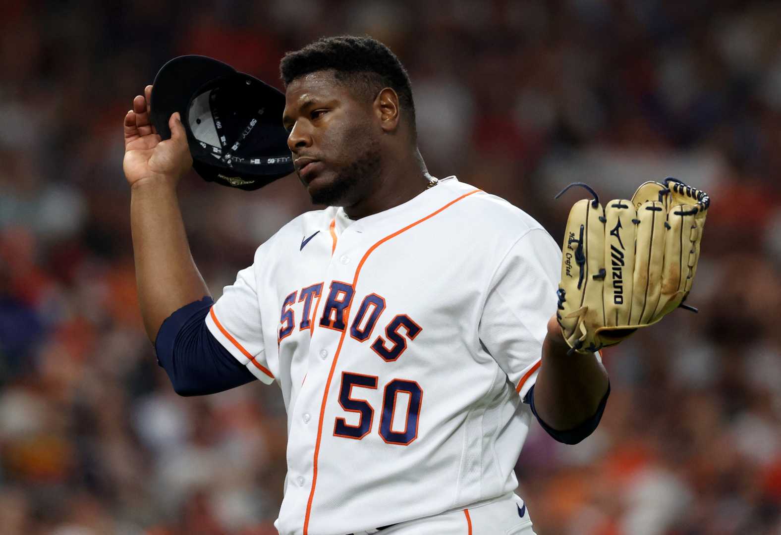 Hector Neris Houston Astros Contract News