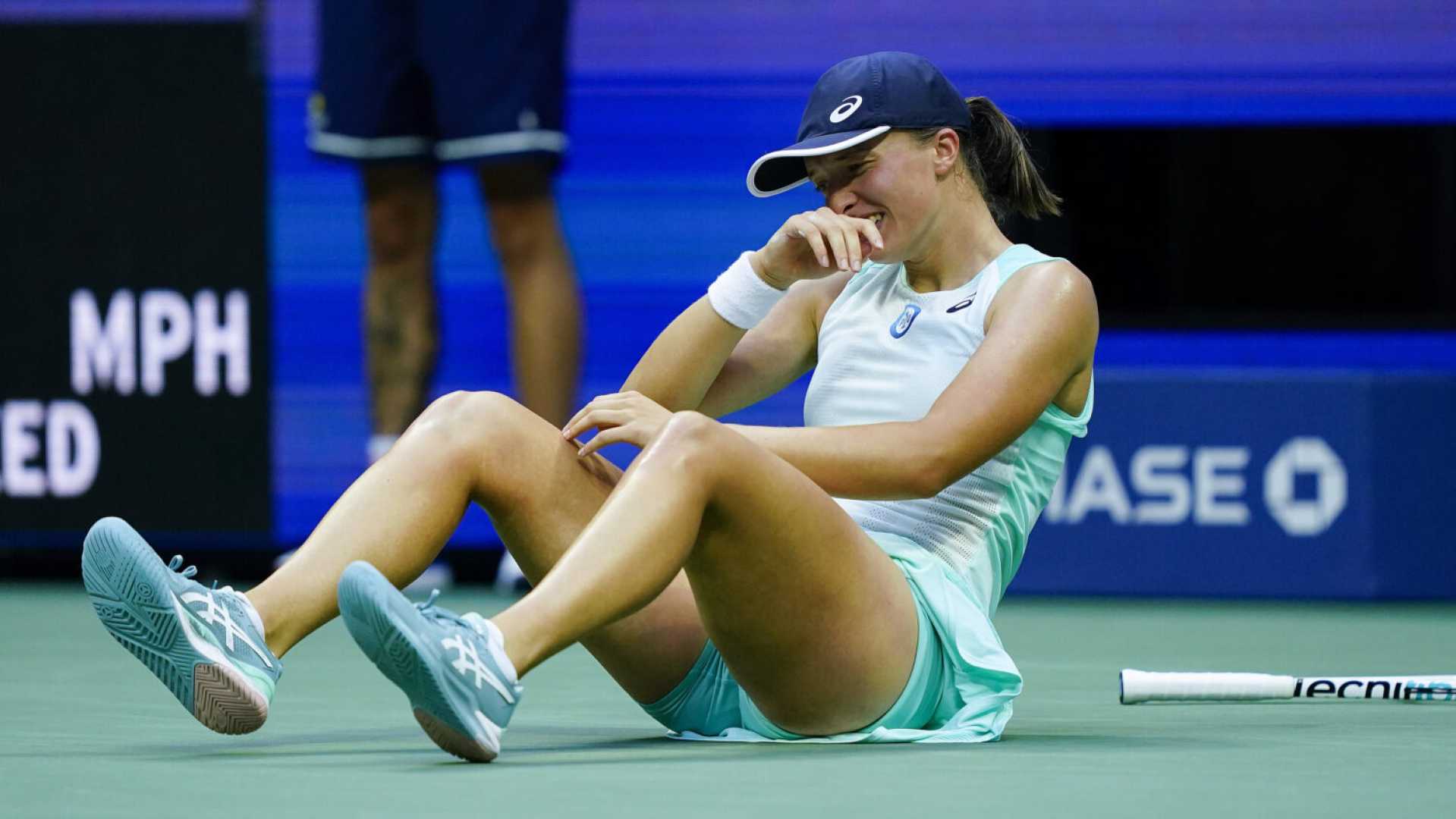 Iga Świątek Tennis Match