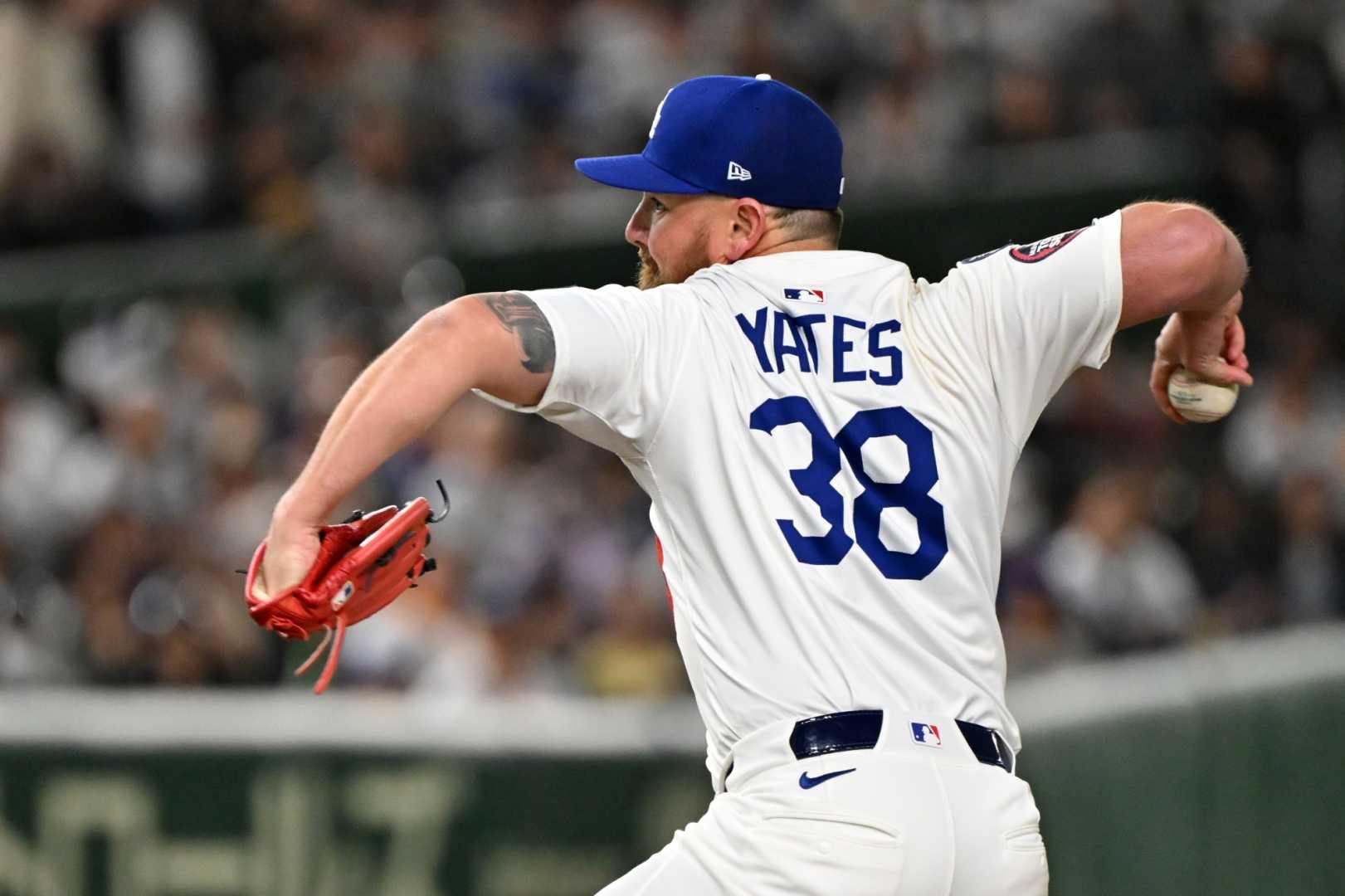 Kirby Yates Pitching For Dodgers