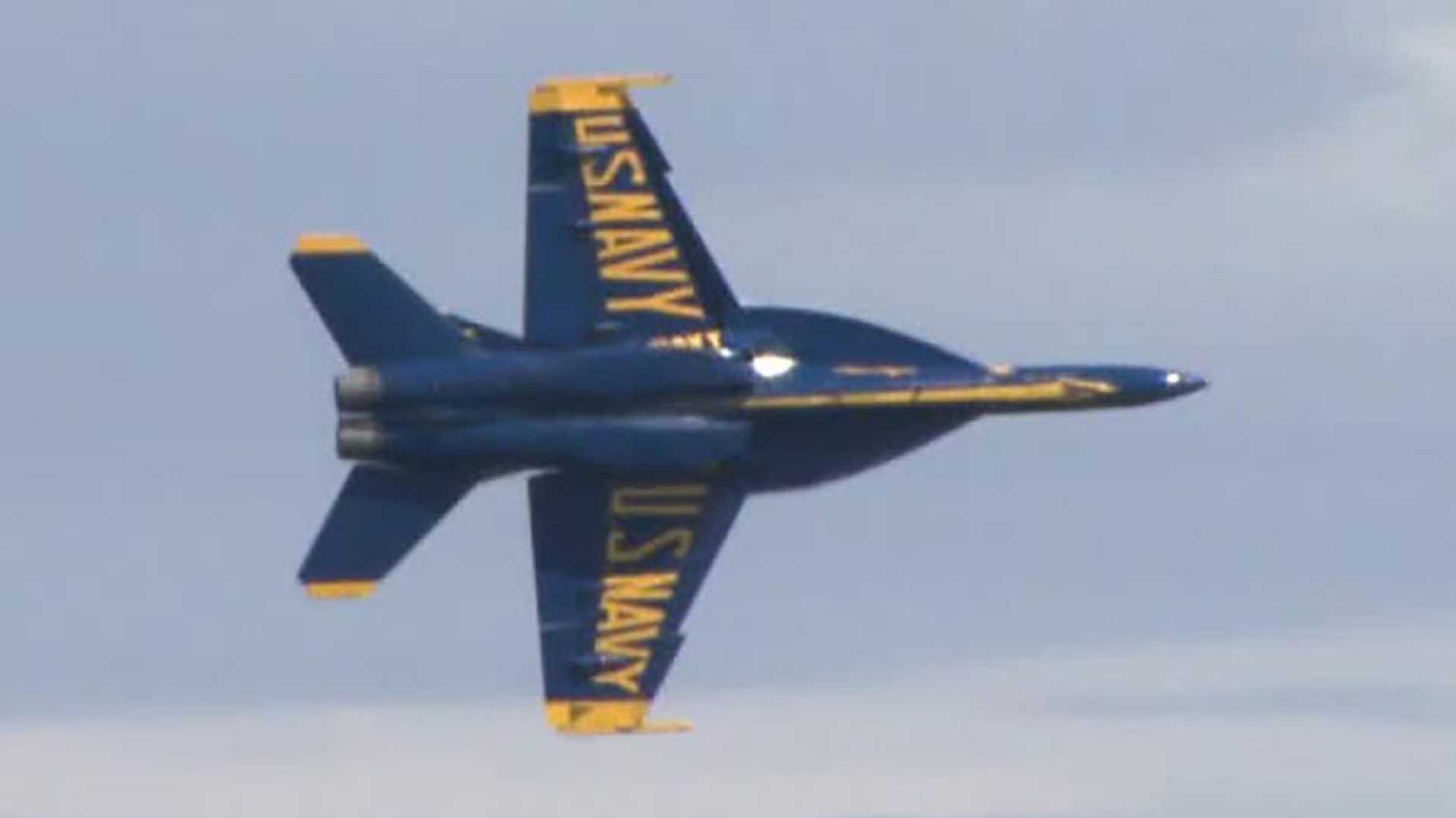 Milwaukee Air & Water Show Blue Angels