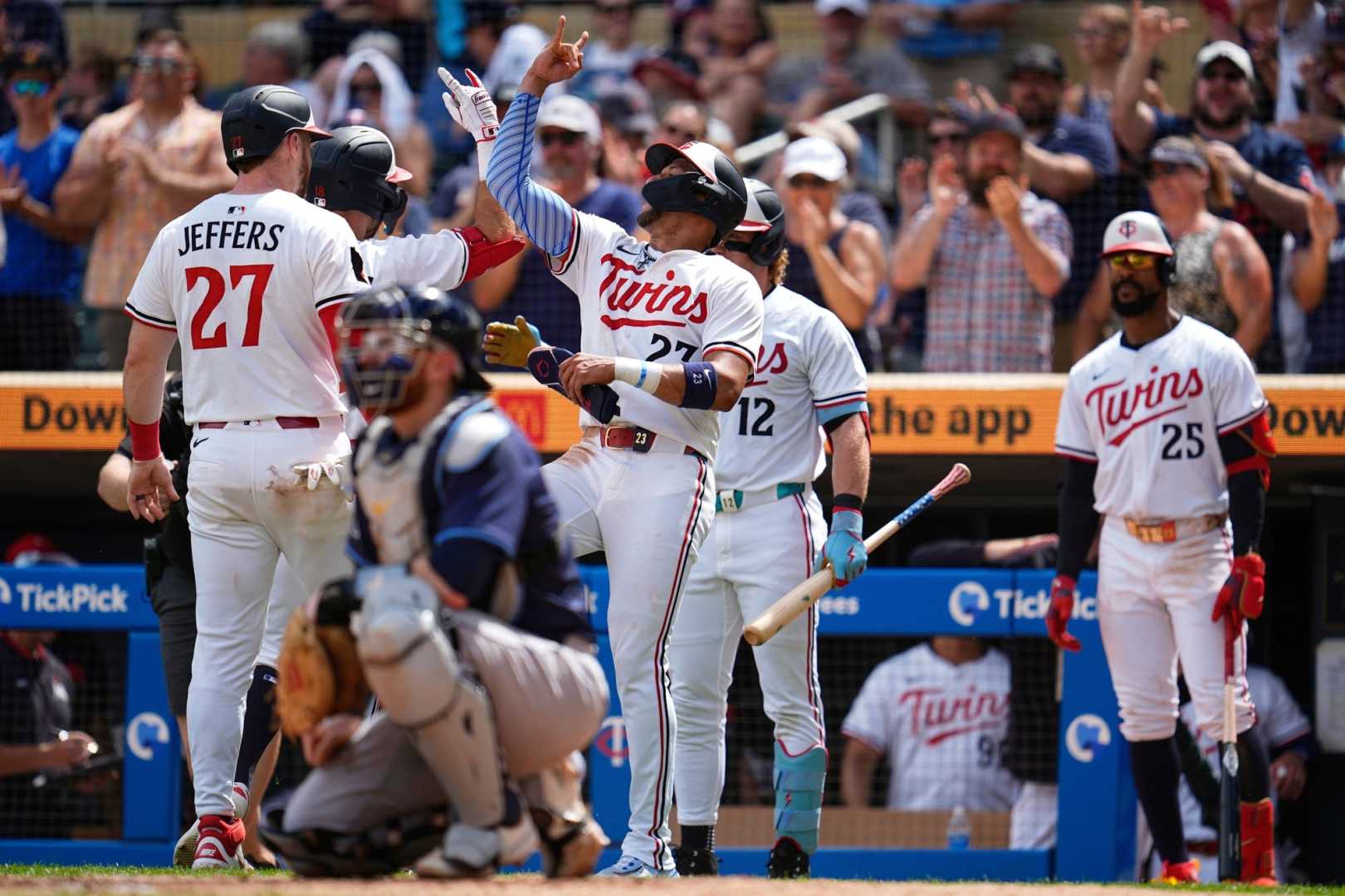 Minnesota Twins Brooks Lee Walk Off Bunt