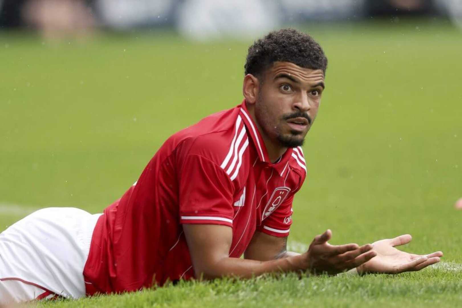 Morgan Gibbs White Nottingham Forest Training