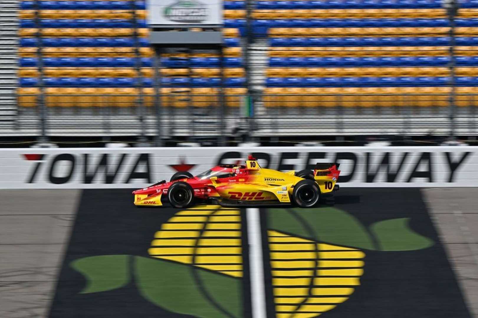 Newgarden Palou Iowa Speedway Indycar