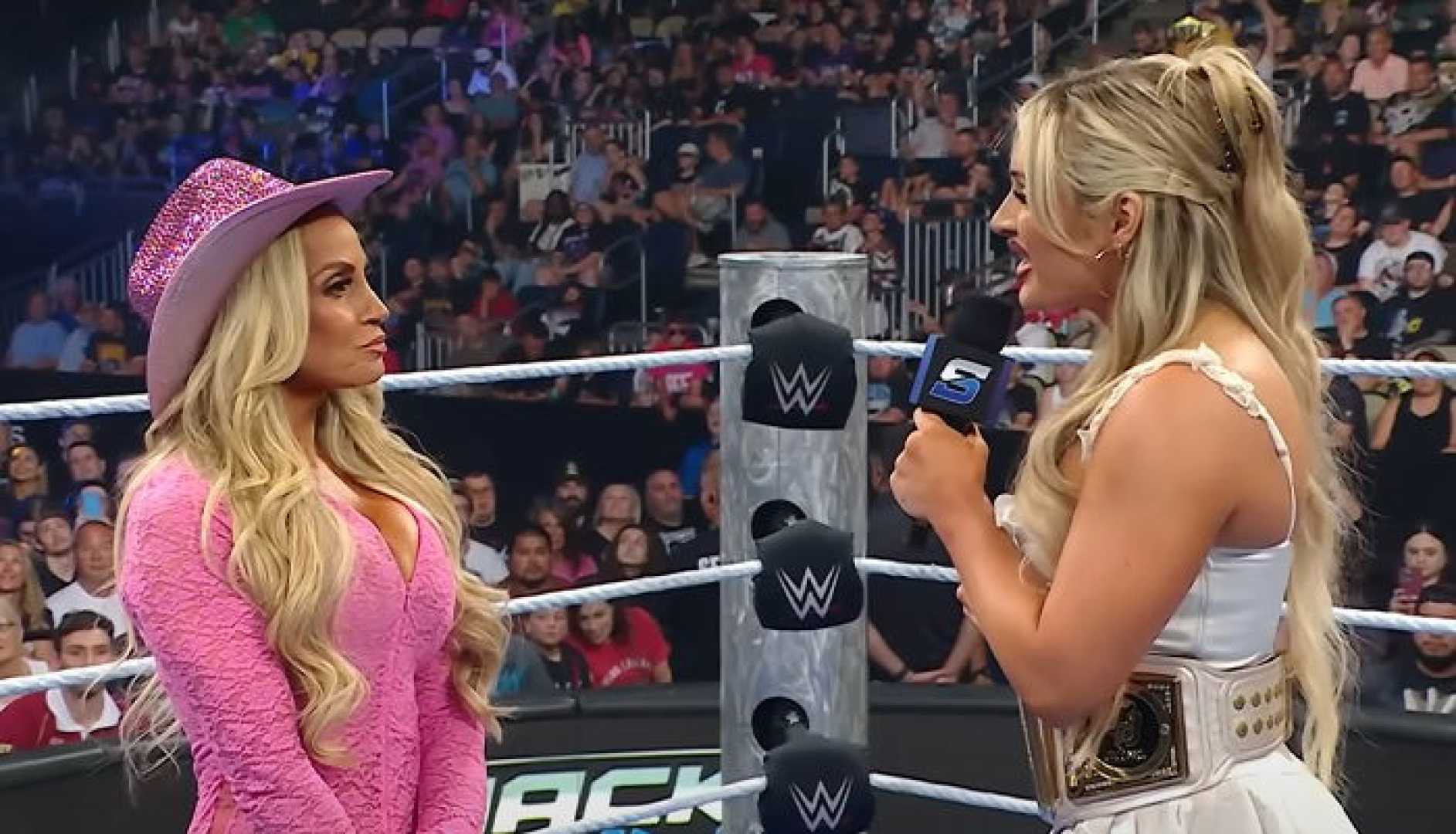 Trish Stratus Wwe Evolution 2
